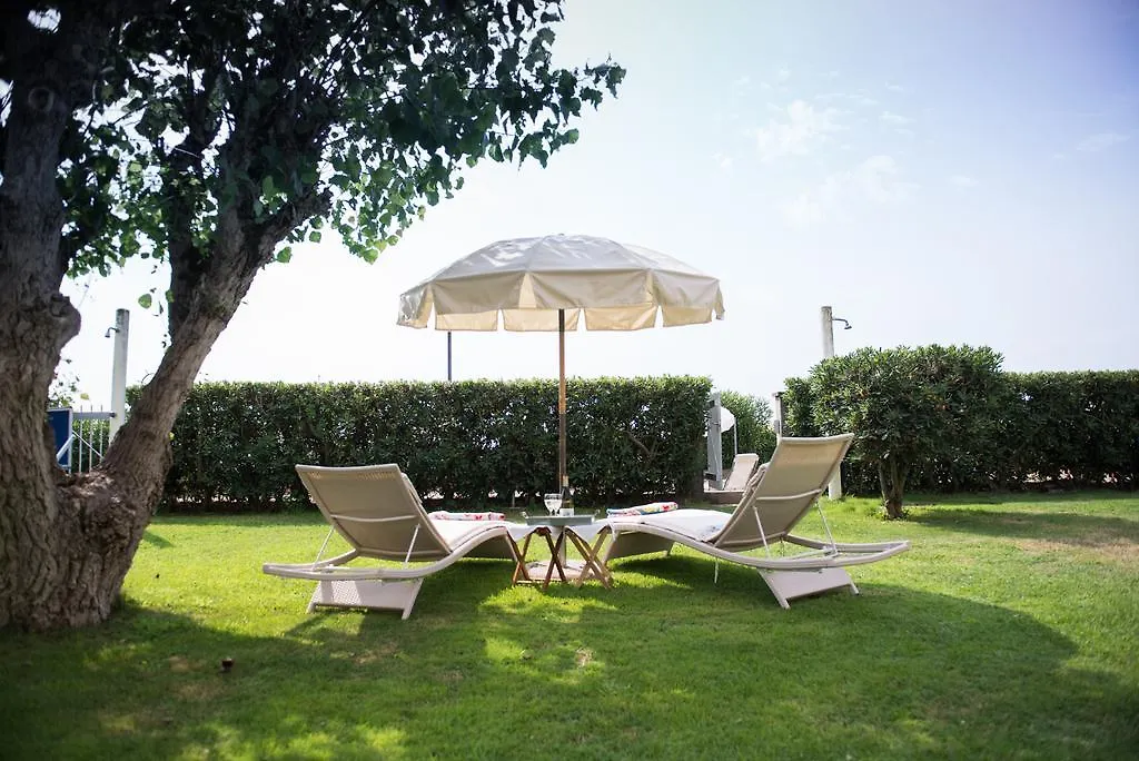 Casa vacanze Jesolo Sea Front Garden Apartment