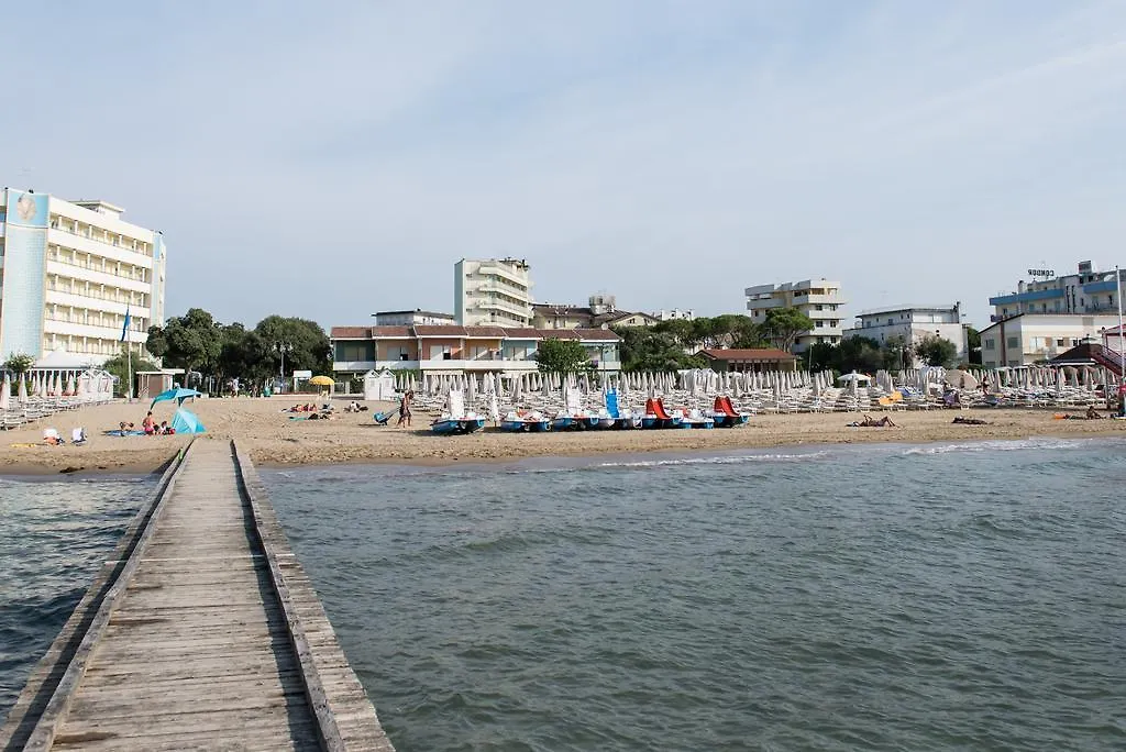Jesolo Sea Front Garden Apartment