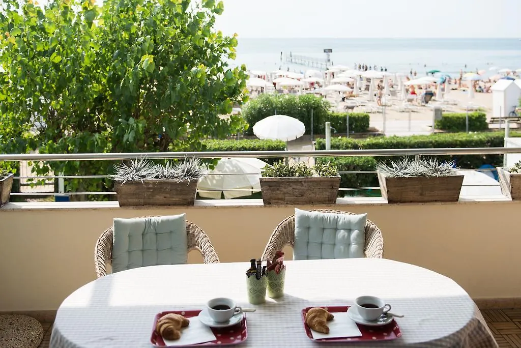 Jesolo Sea Front Garden Apartment Casa vacanze Lido di Jesolo